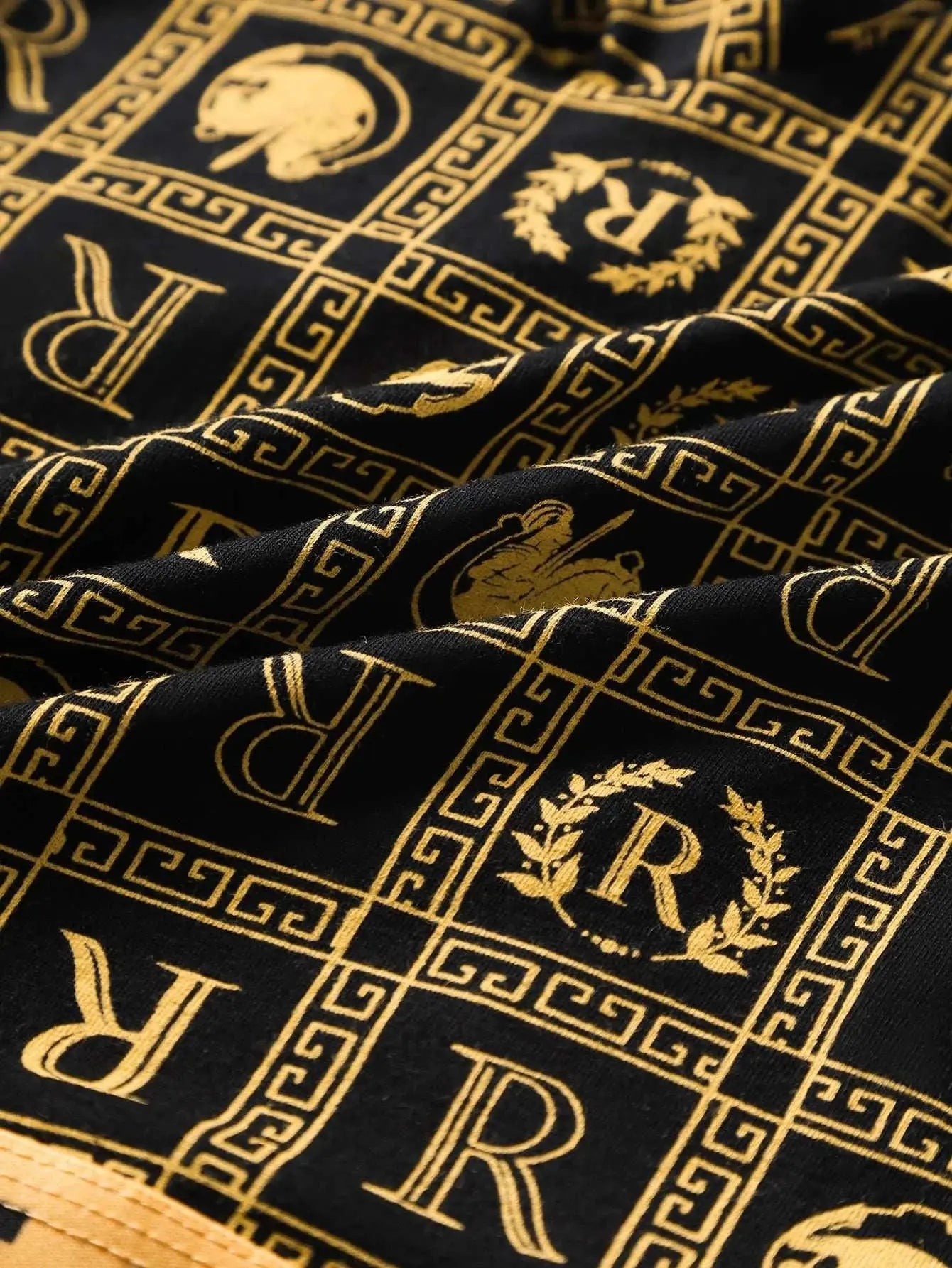 Luxurious Black & Gold Men's Boxer Shorts for Ultimate Comfort - MENLL