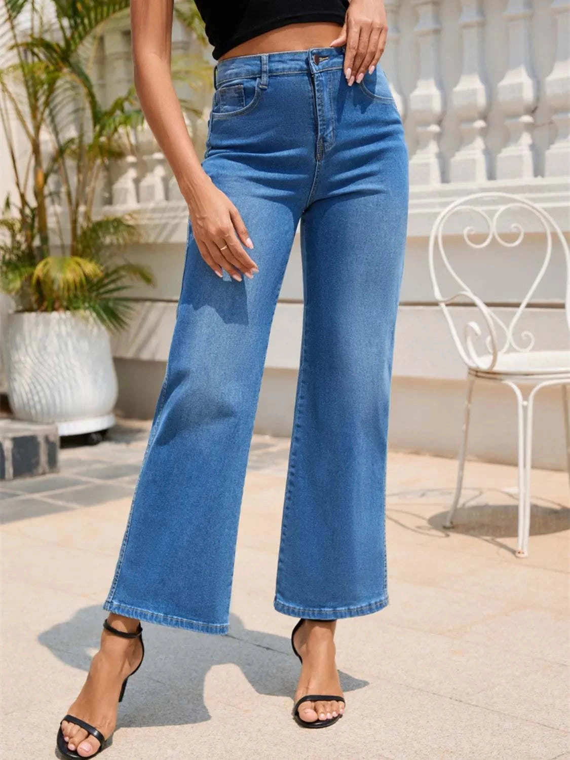 High rise wide leg jeans with pockets.
