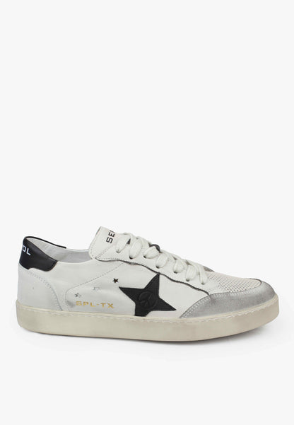 New Estrella Sneaker Black White