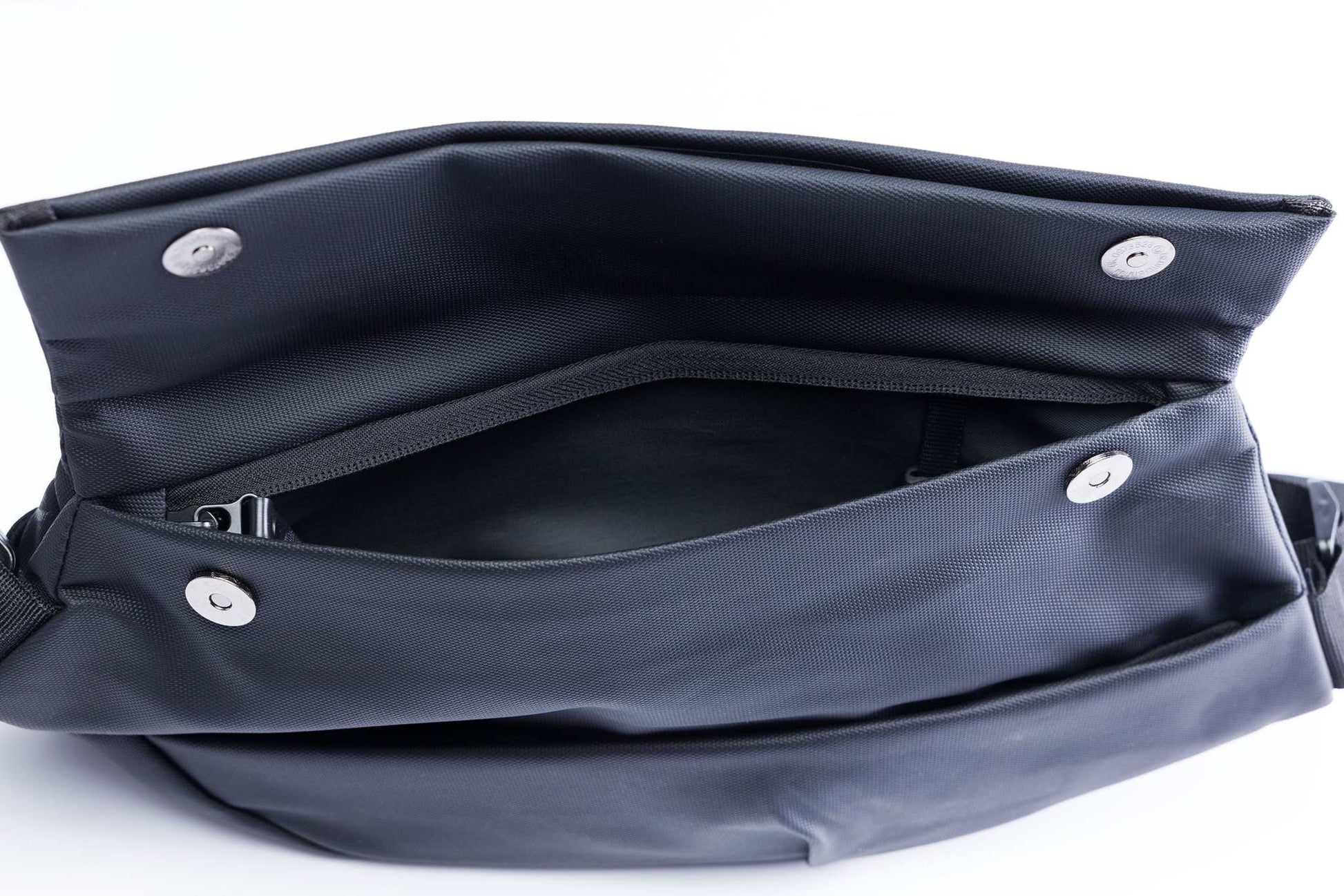 Wallace | Oxford Shoulder Bag - MENLL