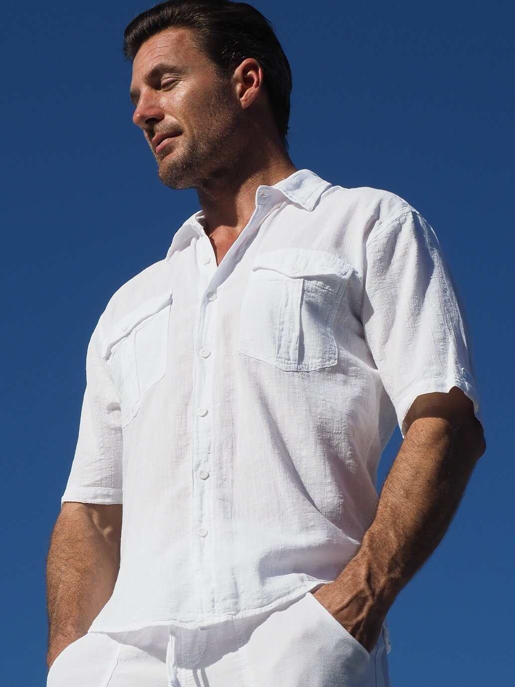 HALO SHIRT in white, short sleeve, double pocket, Pima Cotton, breathable fit.