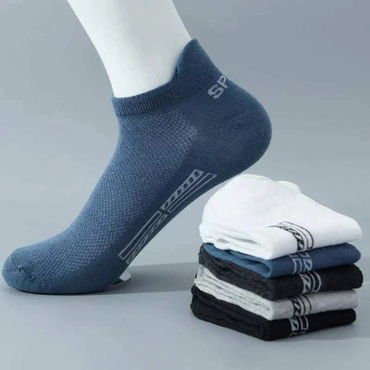 5 pairs men's breathable ankle socks, high quality, sports-ready thin cut.