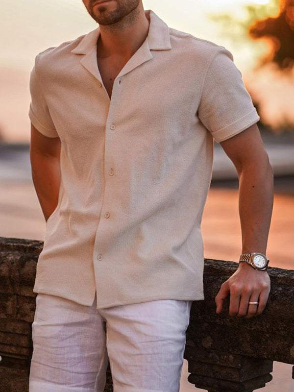 Stylish solid short-sleeve summer shirt for casual men's fashion.