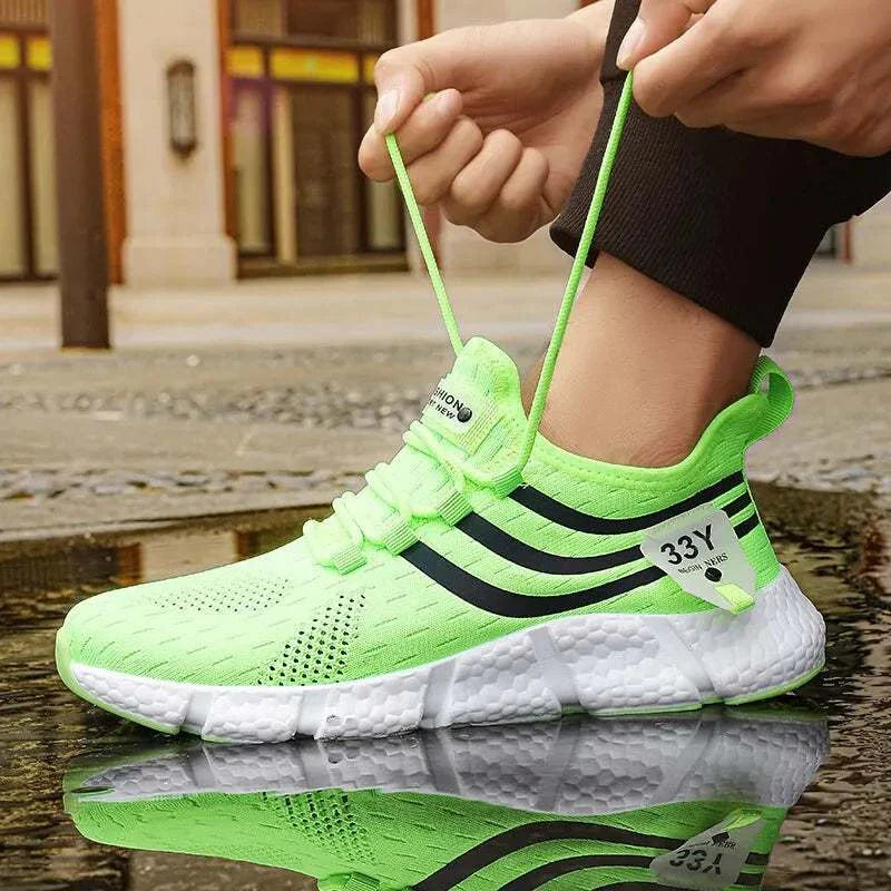Men's casual sport shoes, breathable lightweight sneakers, outdoor mesh, black running shoes ideal for jogging.
