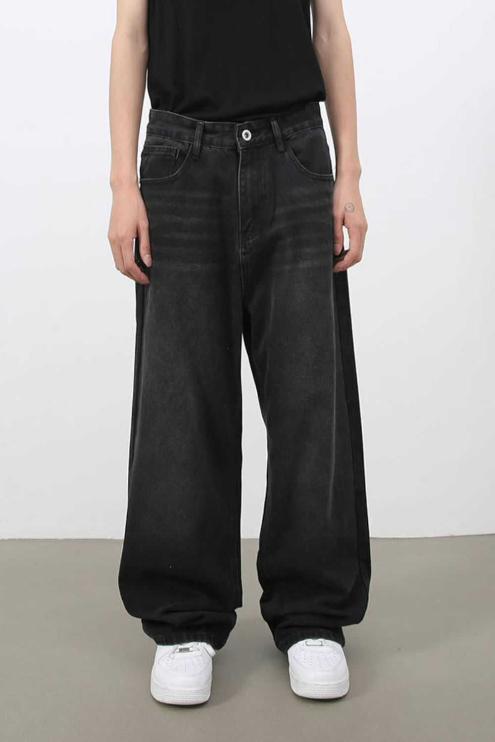 Men's wide leg jeans with pockets, basic style, no stretch, cotton blend.