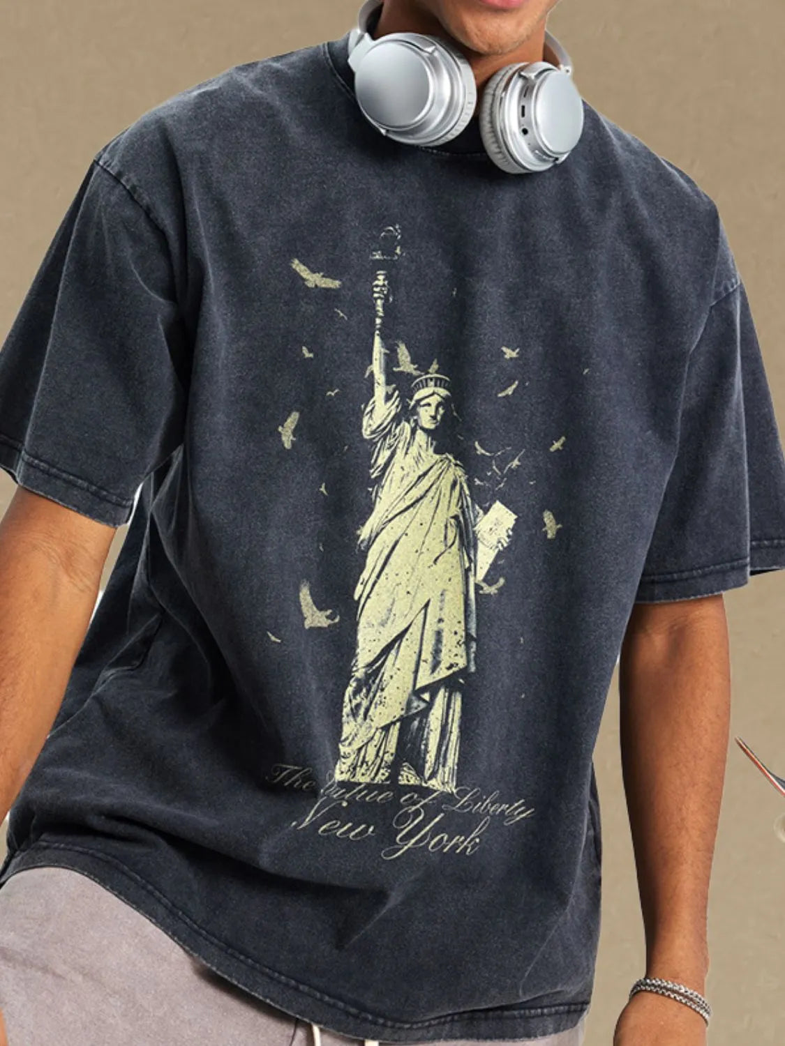 Men's graphic round neck half sleeve t-shirt with Statue of Liberty design.