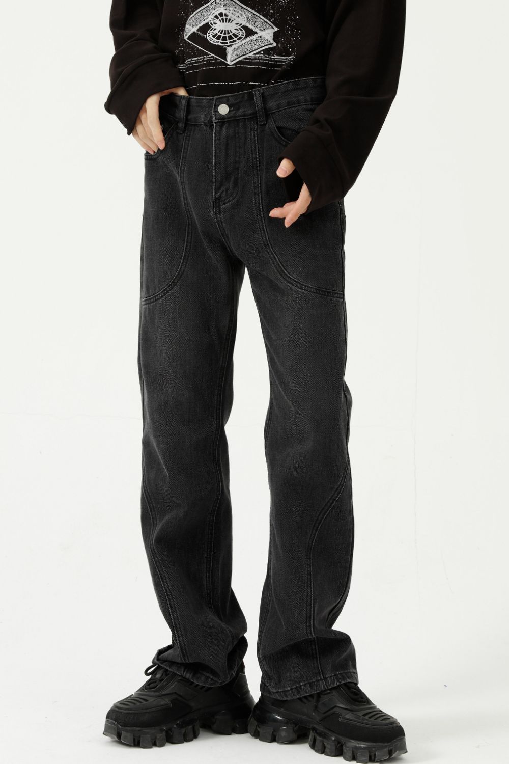 Straight-leg jeans with stitch detail, no stretch, cotton-viscose blend.