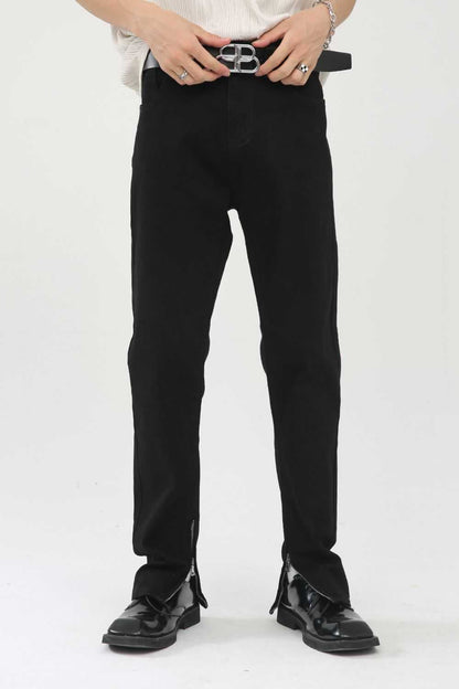 Men's mid rise jeans, black, basic style, no stretch.