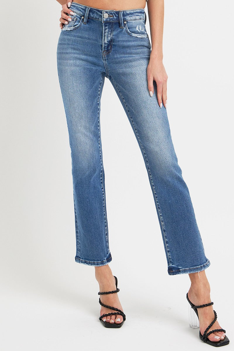 Mid rise ankle straight jeans with pockets, full size, slightly stretchy denim.