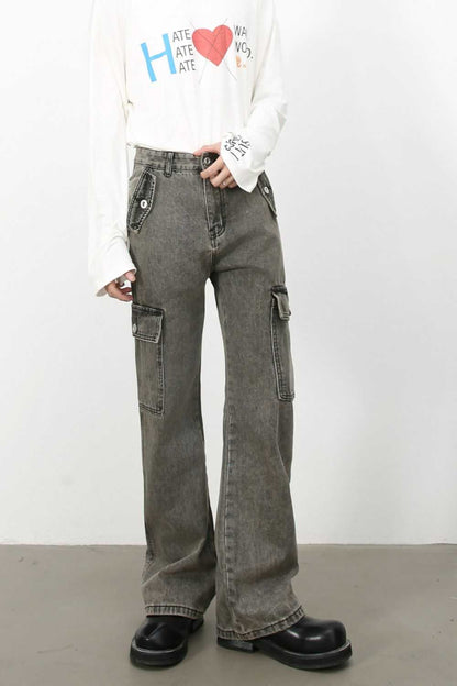 Men's straight leg jeans with cargo pockets, no stretch, cotton-polyester blend.