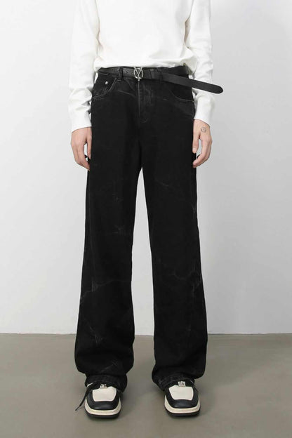 Men's baggy jeans with pockets in black, slightly stretchy fabric.