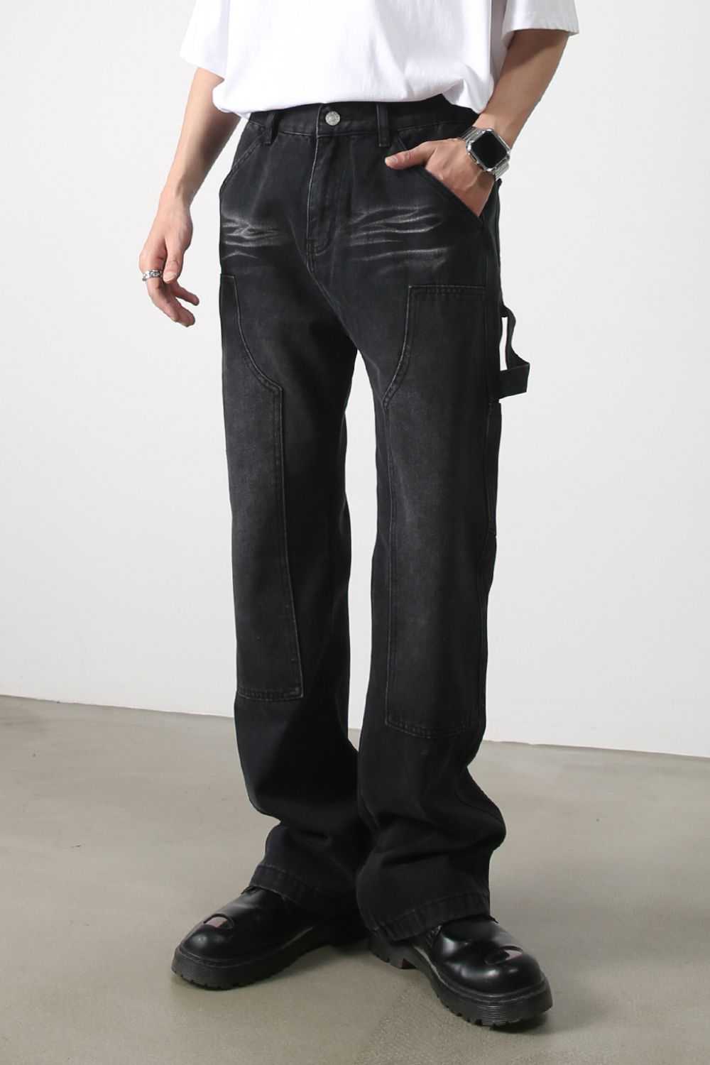 Men's mid rise jeans in black, basic style, no stretch.