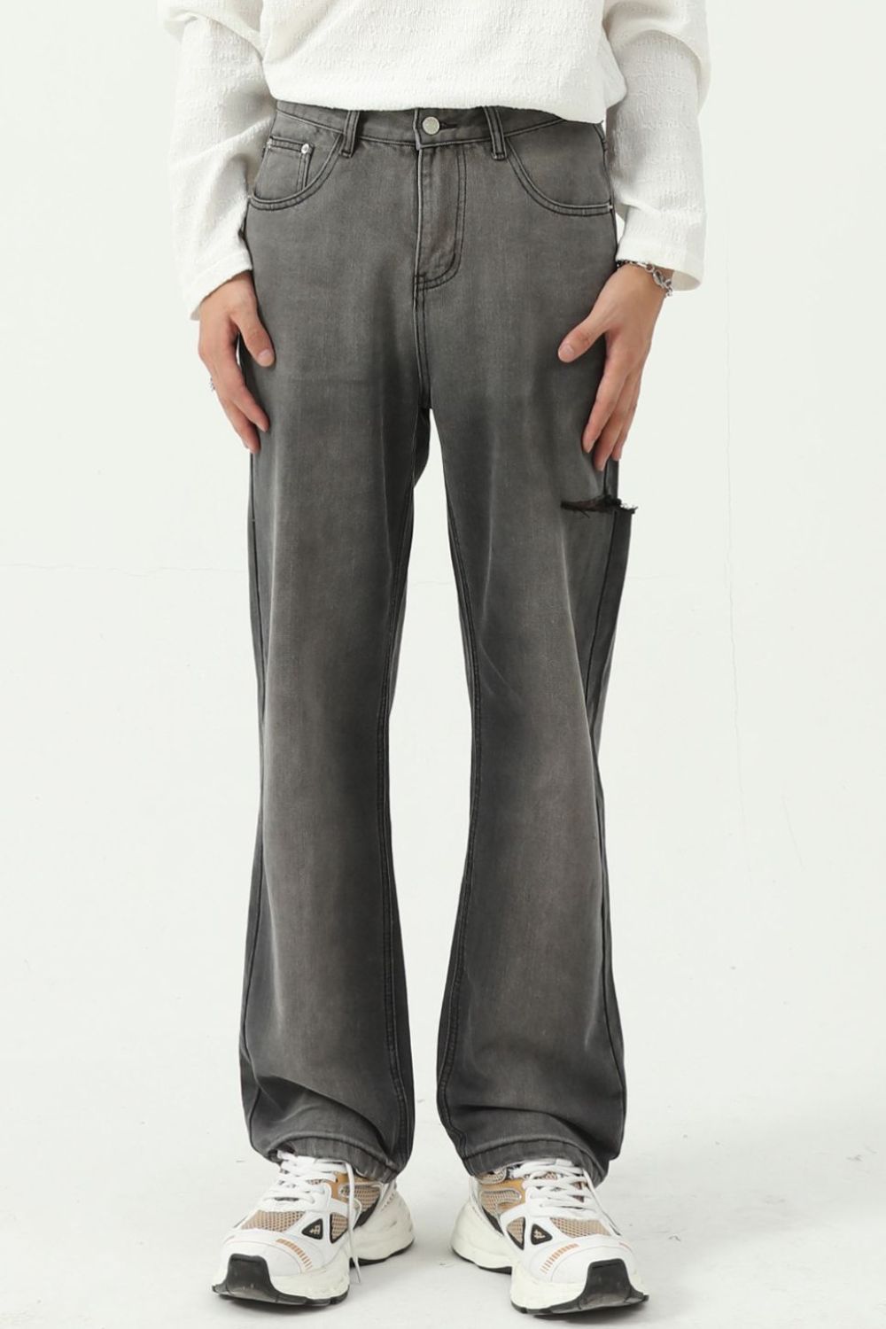 Wide straight men's jeans with pockets, no stretch, 95% cotton, 5% polyester.