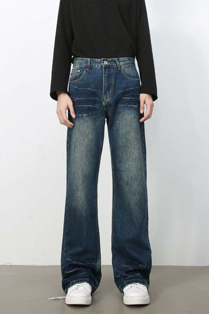 Men's bootcut jeans with pockets, non-stretch denim, 88.4% cotton composition.