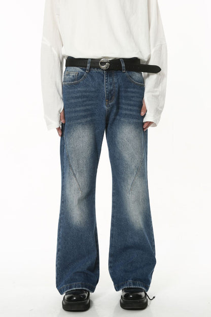 Washed jeans with pockets, basic style, no stretch, cotton blend.