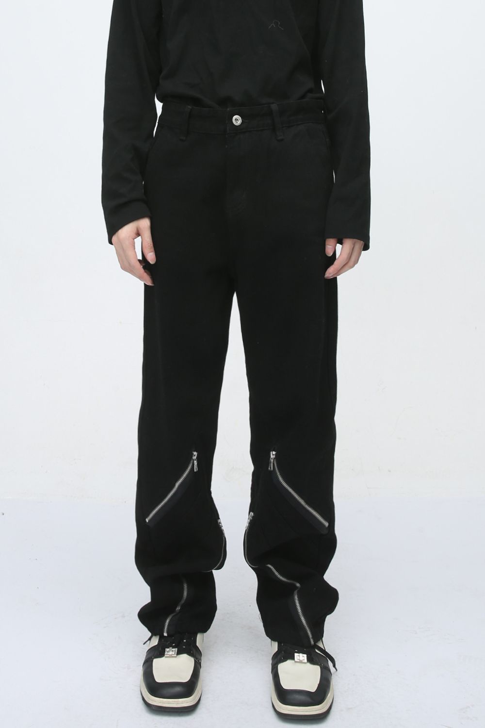 Men's black straight leg jeans with zip decor, no stretch, cotton-viscose blend.