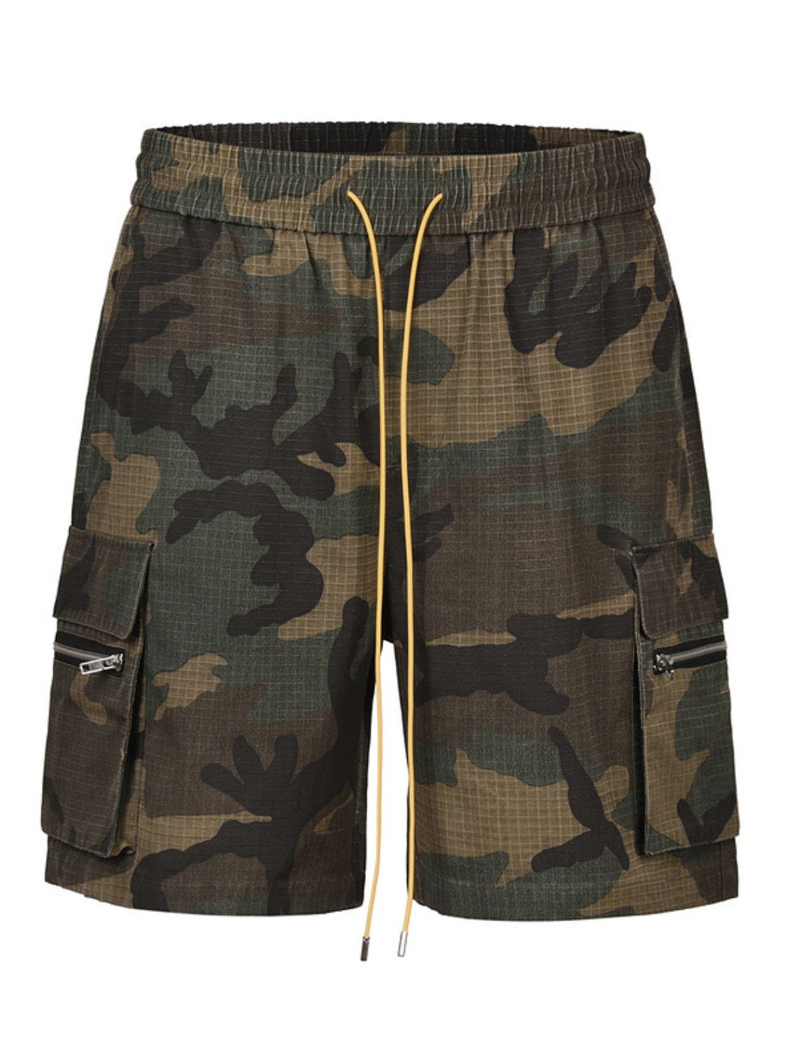 Men's drawstring camouflage shorts with adjustable waistband and pockets.