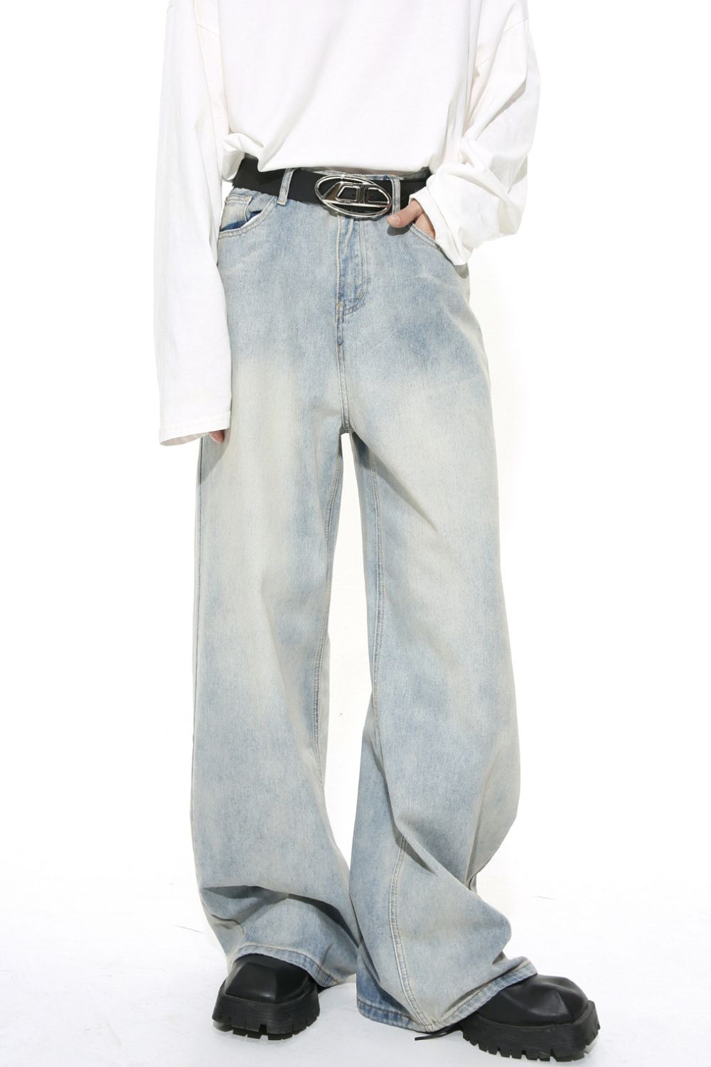 Washed straight leg jeans with no stretch, basic style, 85% cotton blend, worn with white top and black shoes.