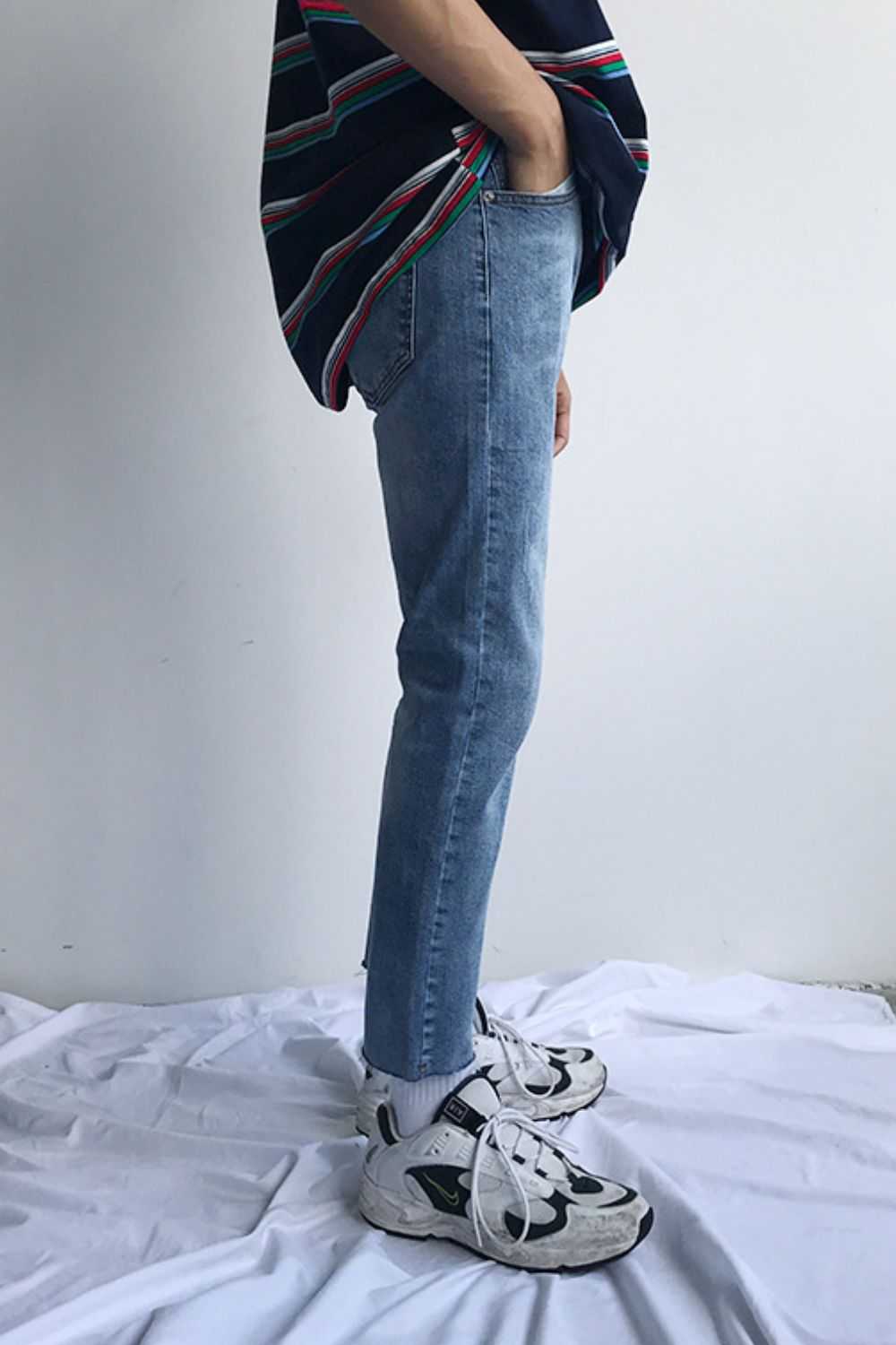 Men's skinny jeans in light blue with no stretch and basic style.