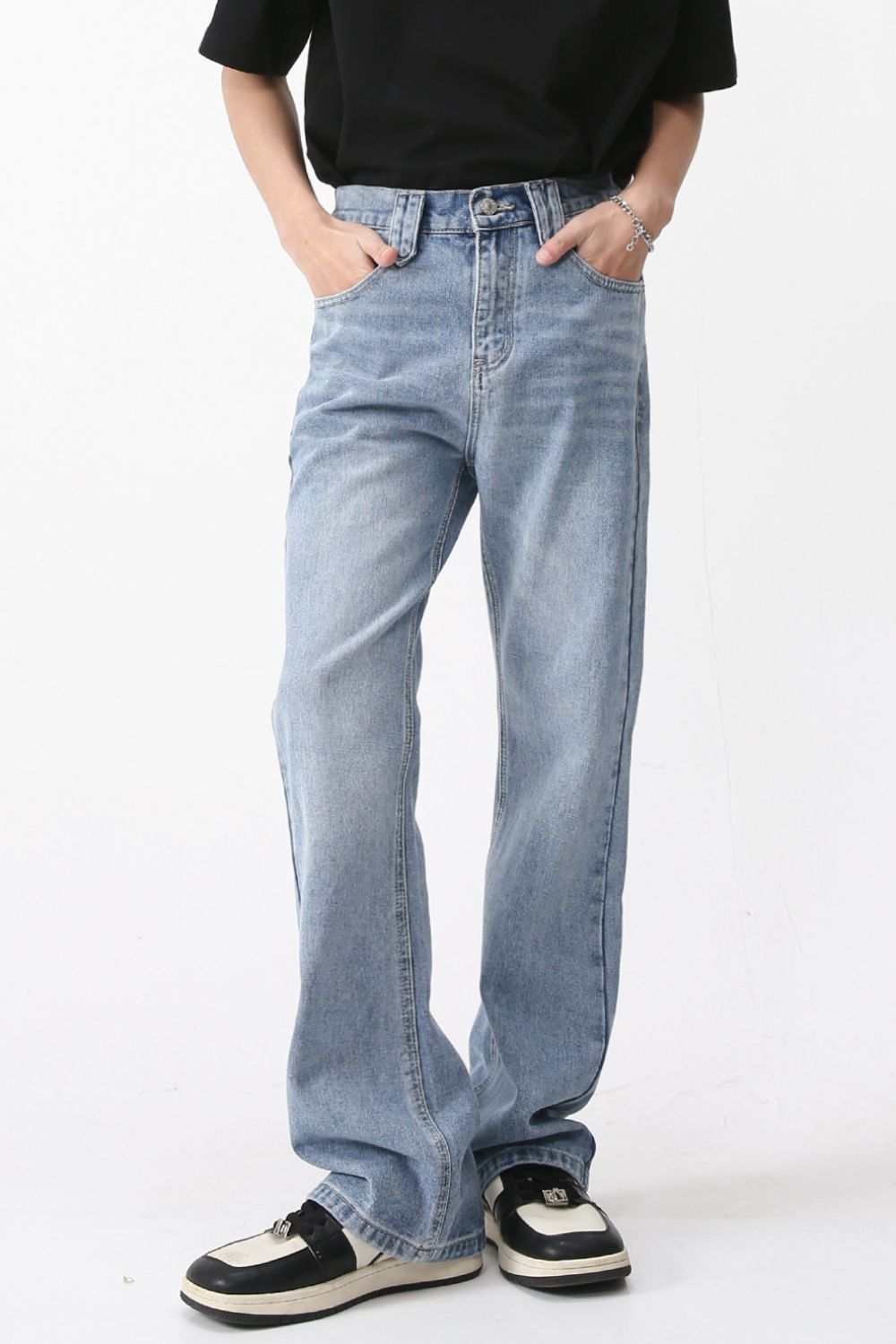 Cat's Whiskers Jeans with Pockets, basic style, no stretch, cotton-viscose-polyester blend.