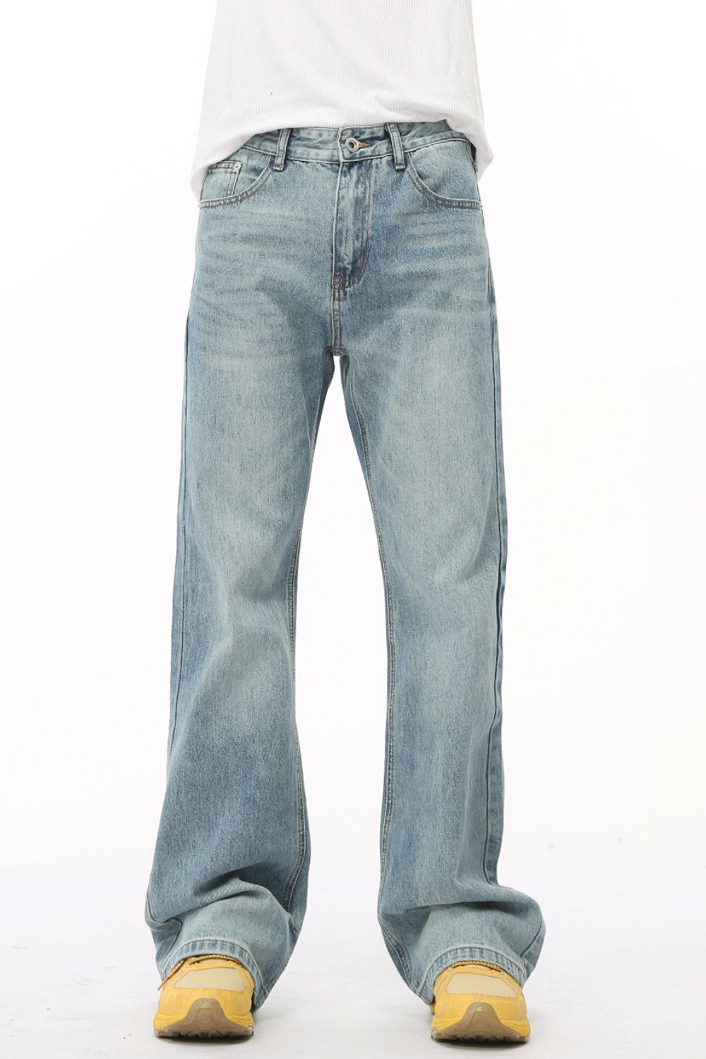 Washed high rise bootcut jeans with basic style, no stretch.