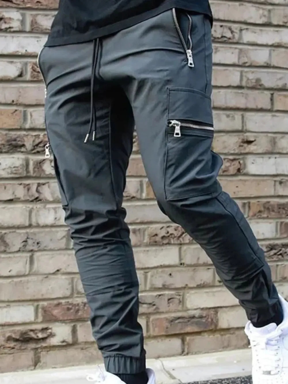 Men's drawstring pants with pockets, basic style, 95% cotton, 5% polyester.