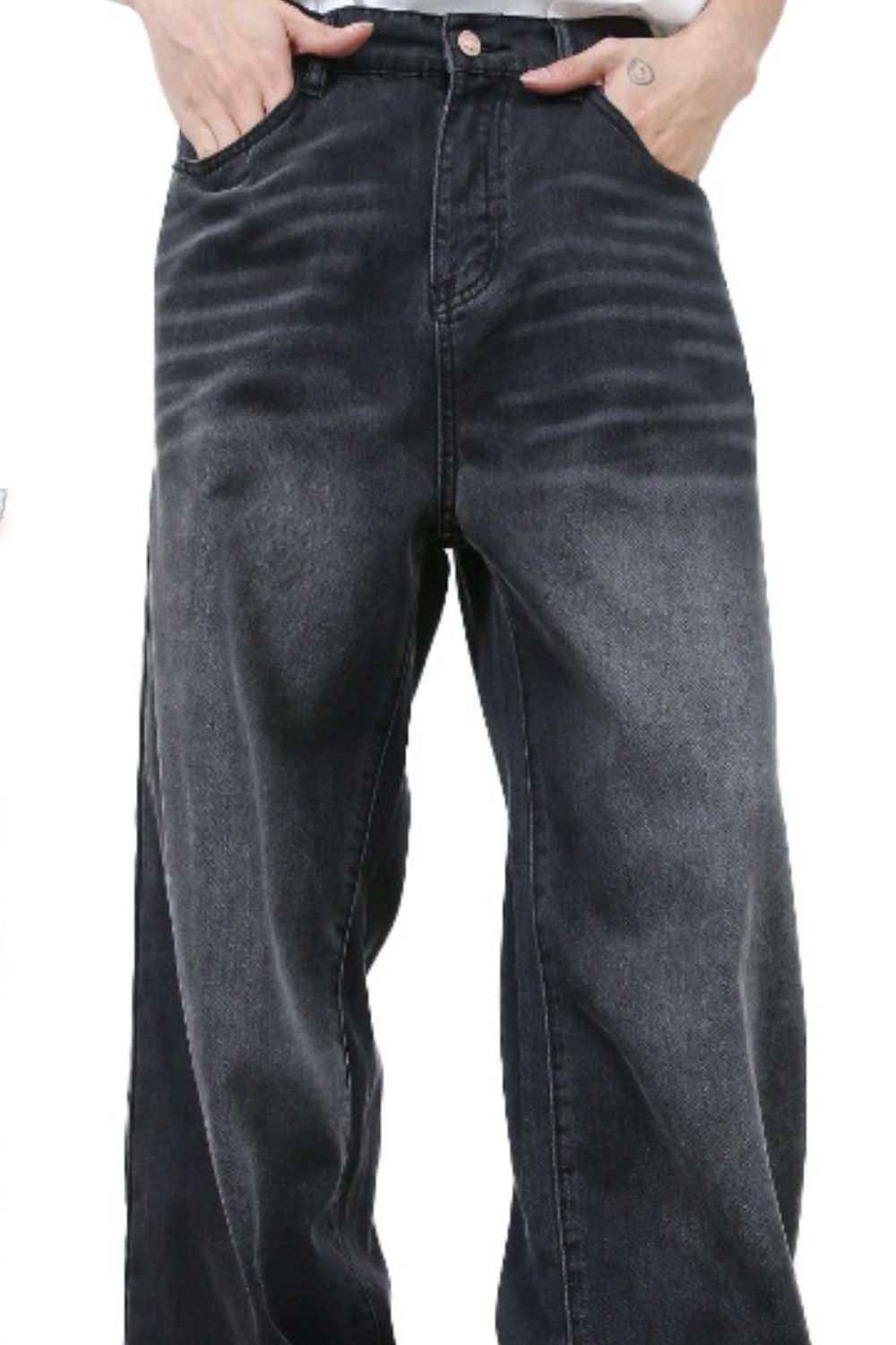 Men's Cat's Whiskers Jeans in black with basic pocketed style.