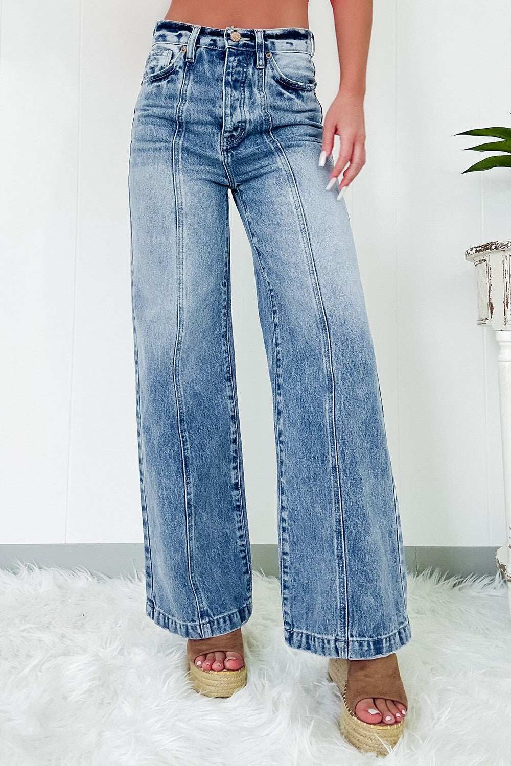 High Waist Wide Leg Jeans with pockets and slight stretch, blue denim.