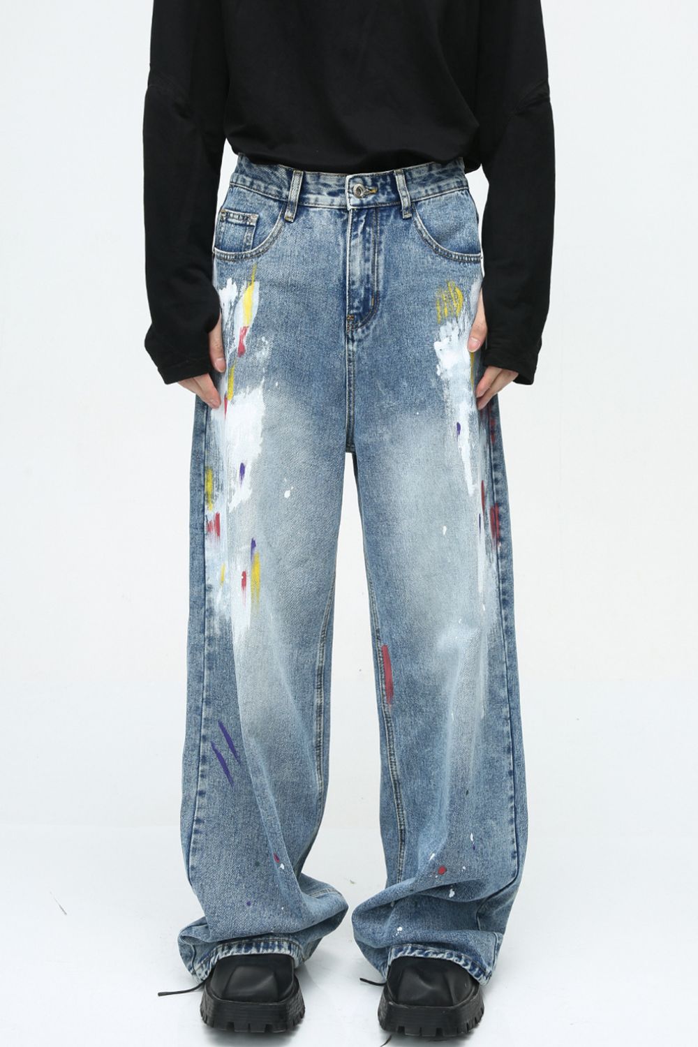 Painting jeans with pockets, basic style, no stretch, cotton blend.
