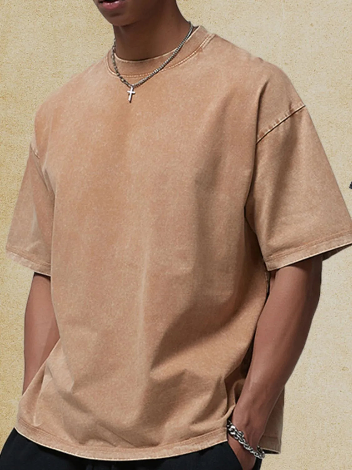 Men's round neck half sleeve t-shirt, basic style, 100% cotton, slightly stretchy fabric.