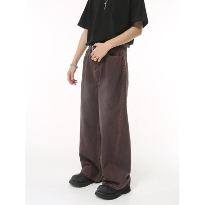 Straight-leg jeans with pockets and no stretch, made of a cotton blend.